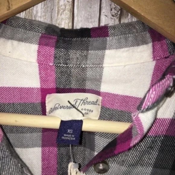 NWT Universal Thread Purple & Black Plaid Button Down - Picture 5 of 5